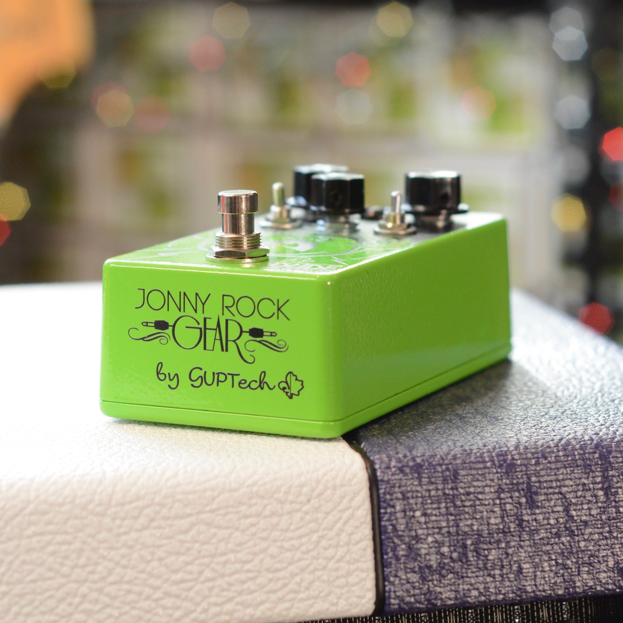 Dude Screamer Overdrive Pedal, side logo