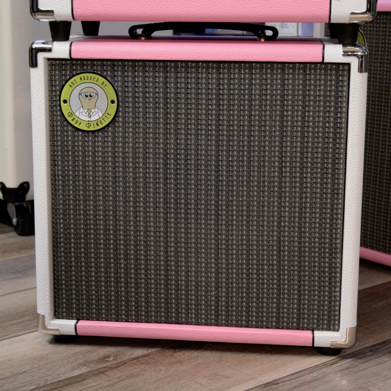 #024 Prof Pinotte BubbleGum Fender Pro Jr with matching cab