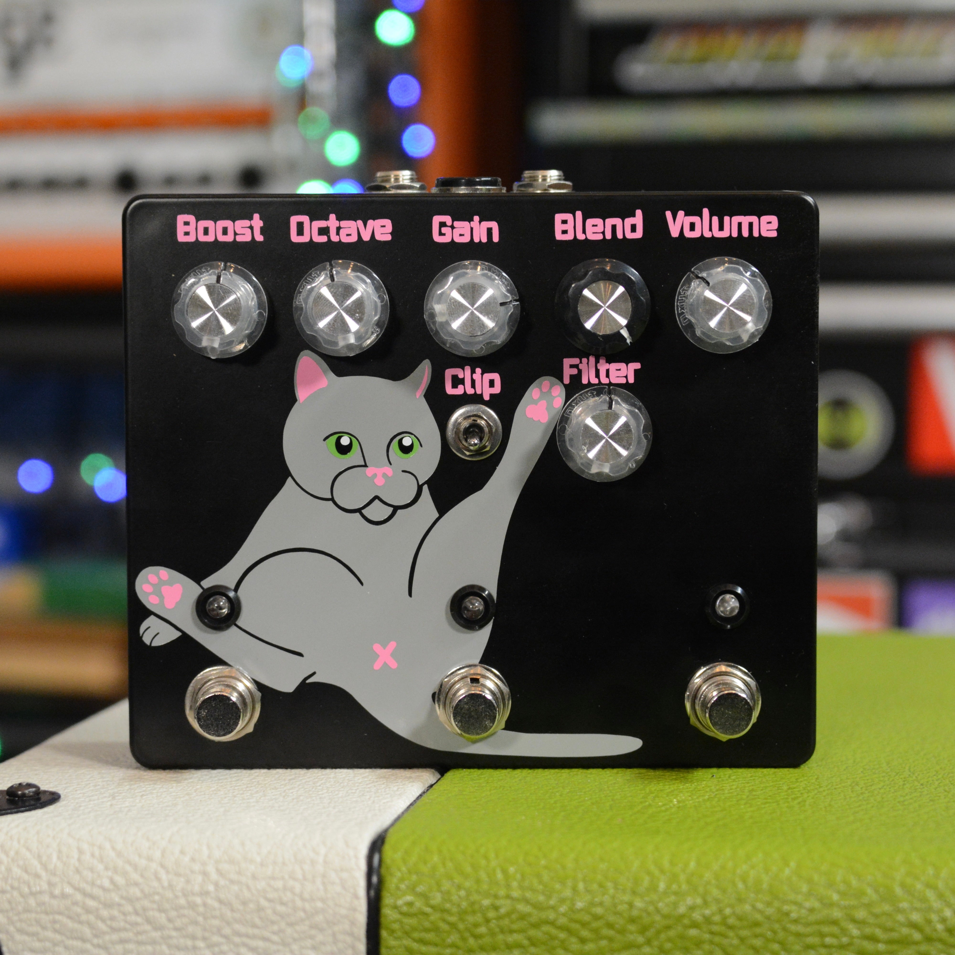 A(((Ole))) Boost Guitar and Bass Pedal, black, face