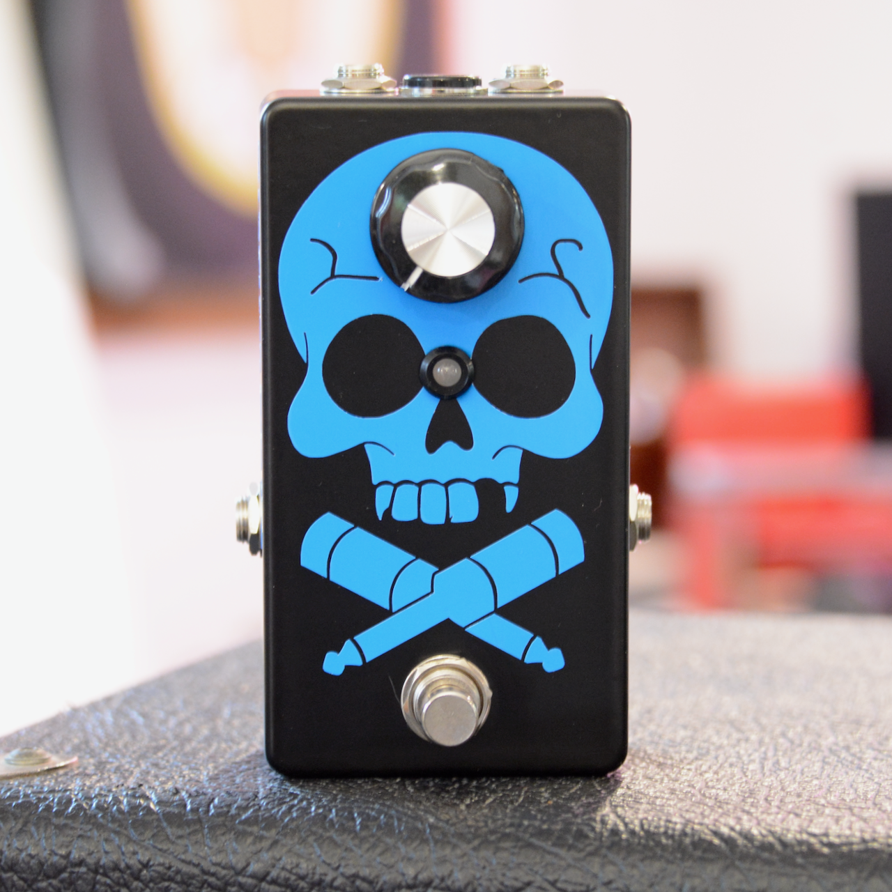 SUN Noise Gate 4 Cable blue on black, face