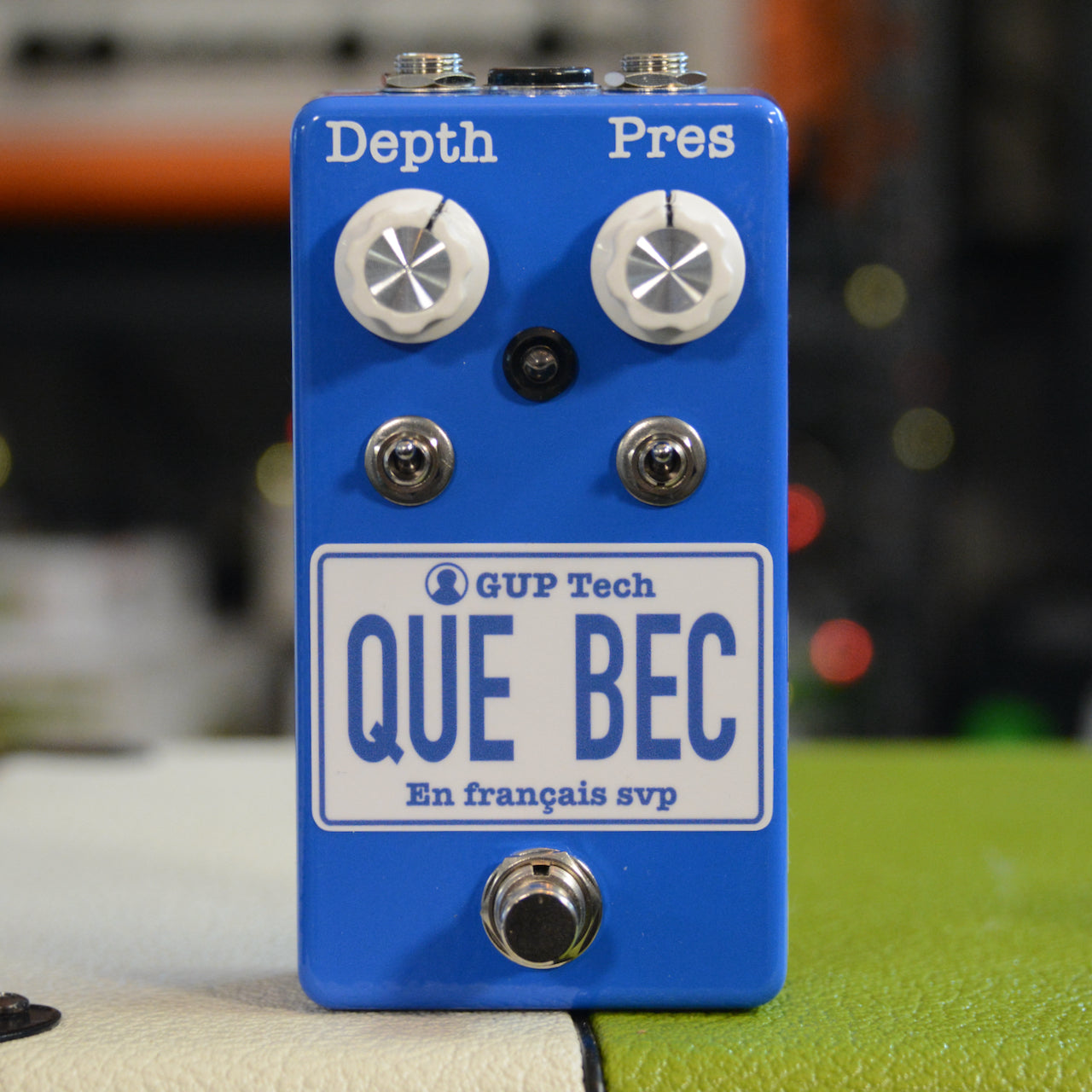 Presence Depth GUPTech PdeQ guitar pedal, Face view