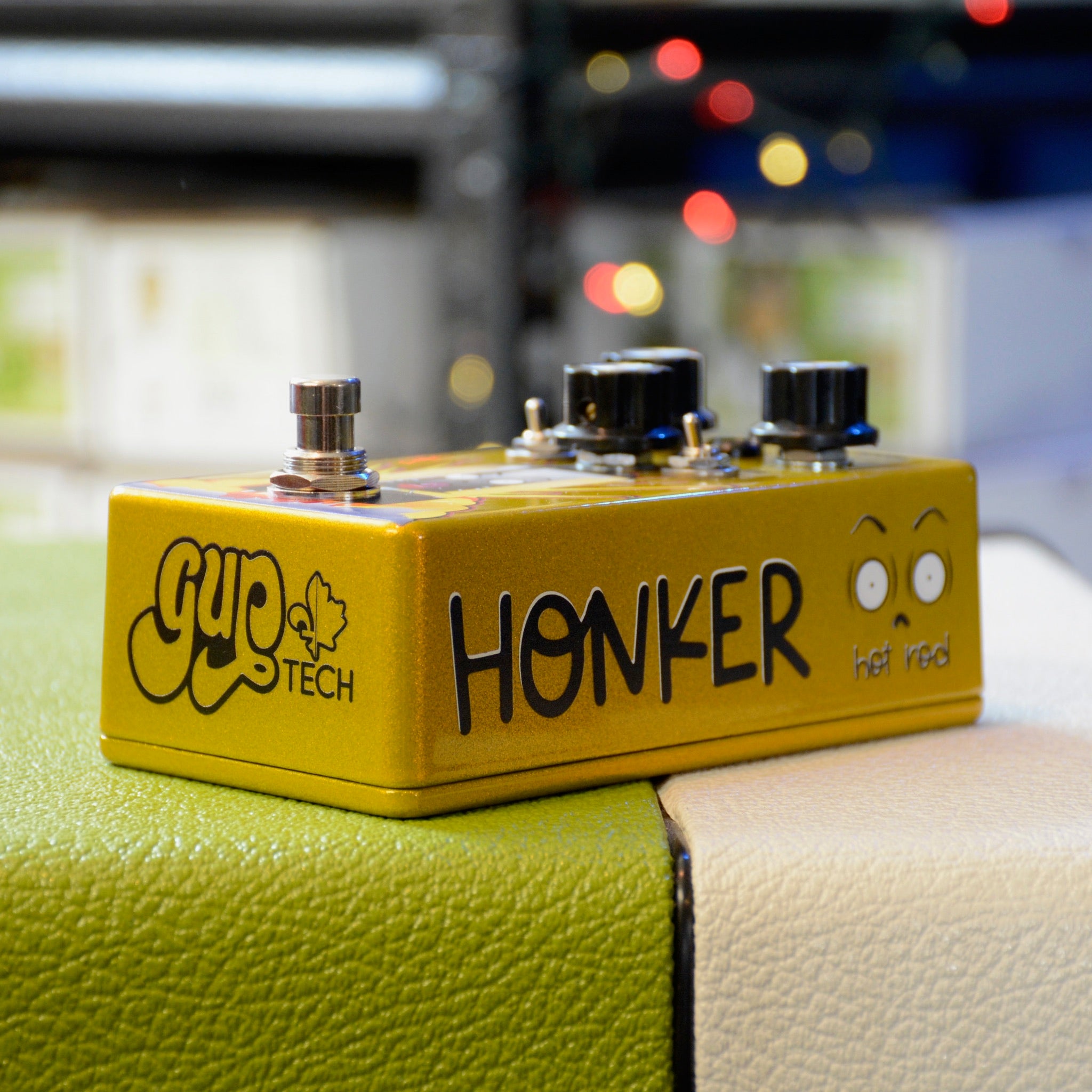 GUPTECH Tube Screamer gold, side
