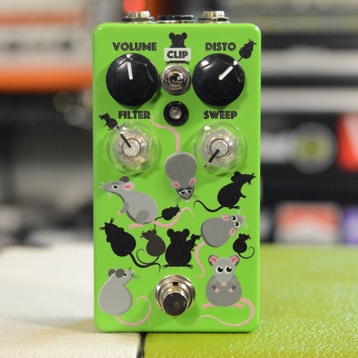 rat guitar pedal Pile O' RATs Anzahl:2. St. each Deucetone channel can hlmets Breiter ist besser? –