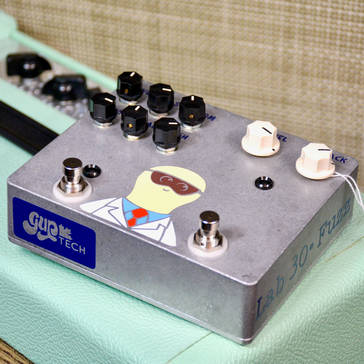 Lab Series #30 - Pince Dual Tone - B(ee) Fuzz