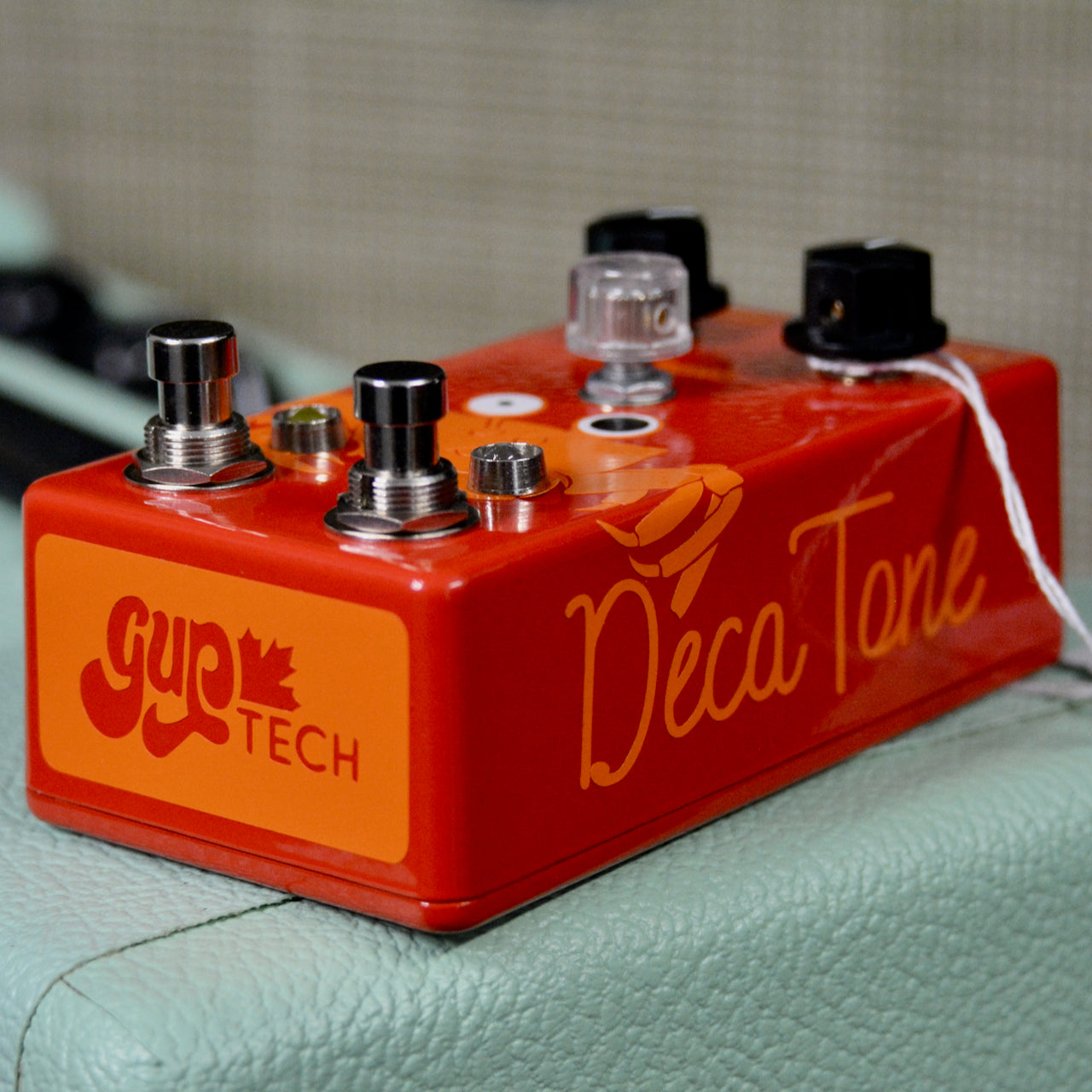 Decatone Fuzz (clone de Tone Machine)